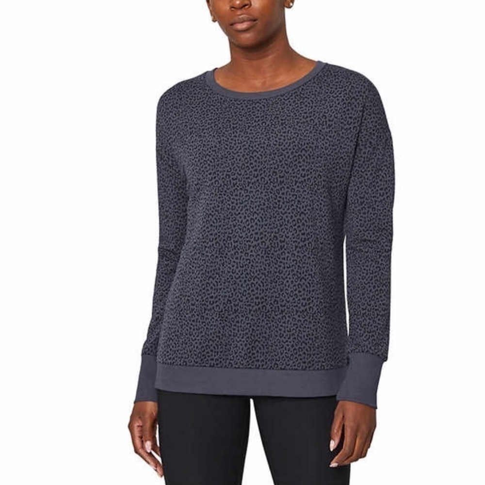 NWT Mondetta Ladies' Lightweight Printed Top